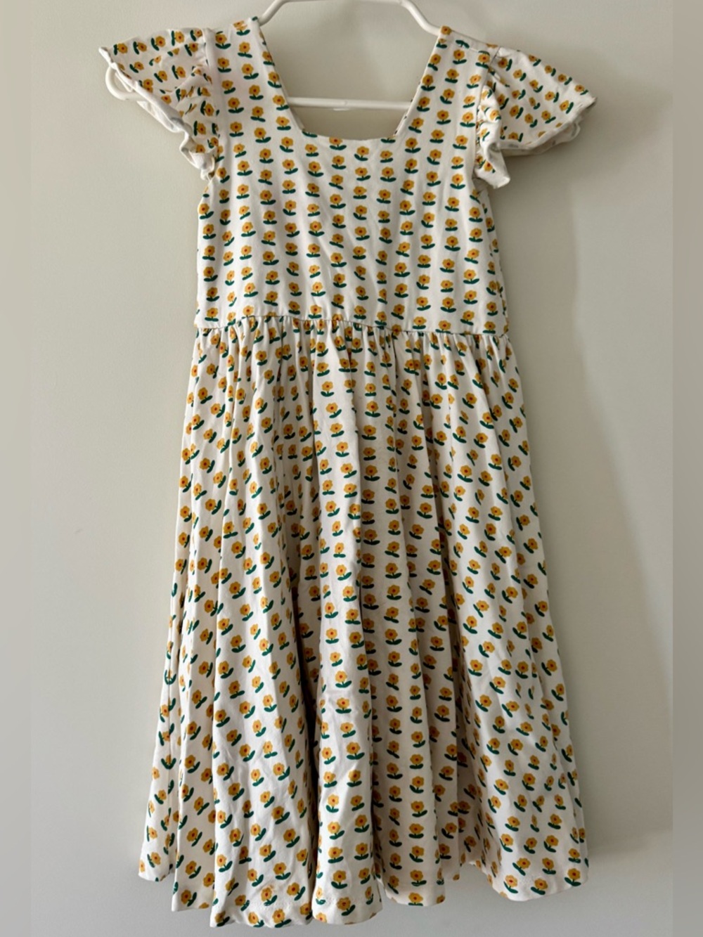 Alice + Ames flutter sleeve full skirt dress